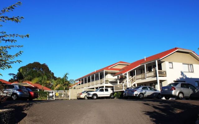 Summit Motor Lodge