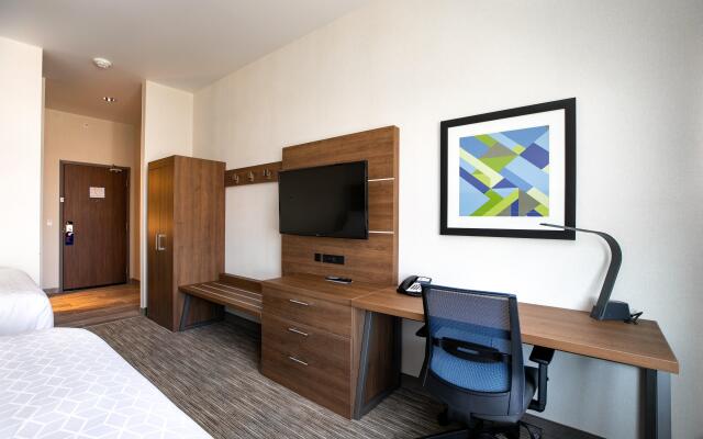 Holiday Inn Express Lethbridge Southeast by IHG