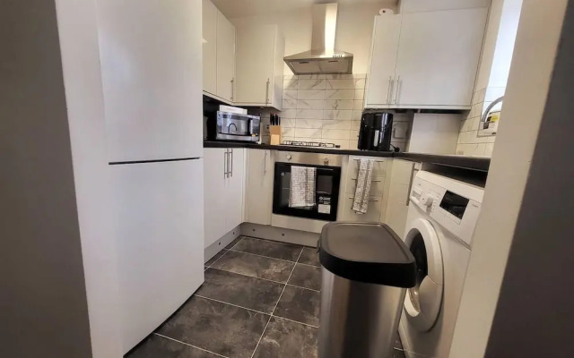 Immaculate 2-bed House in London