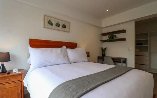 w Sensational 2BR w Perfect View in Miraflores