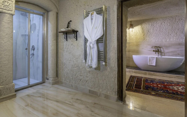 Helen Cave Suites