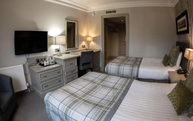 Riverside Lodge Hotel