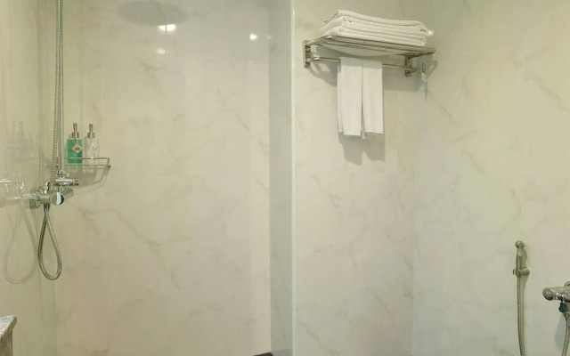 Silom City Hotel