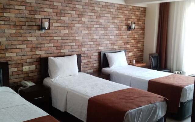 Selis Otel