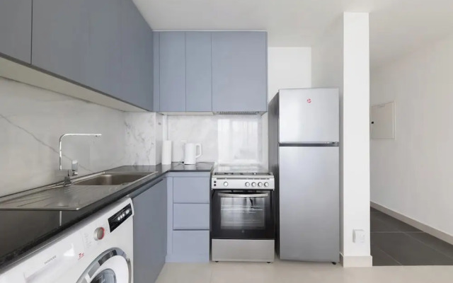 Splendid 1BR in Living Garden