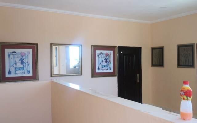 Sonnys inn and car rentals