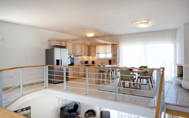 Triplex Villa Gardenia Glyfada  sea view
