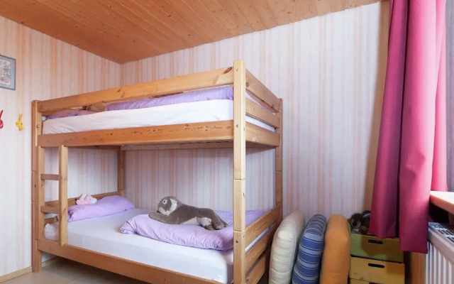 Modern Holiday Home in Lauterbach ot Fohrenbühl with Heating Facility
