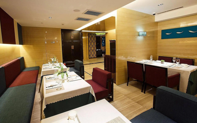 Hongkou Silver Hotel