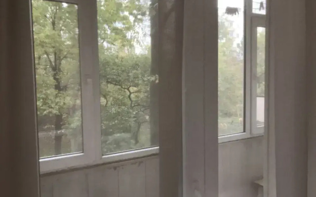 2-комнатные апартаменты с 1 спальней на ул. Комарова