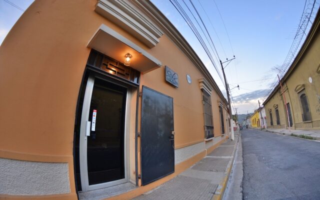 4a Calle Poniente