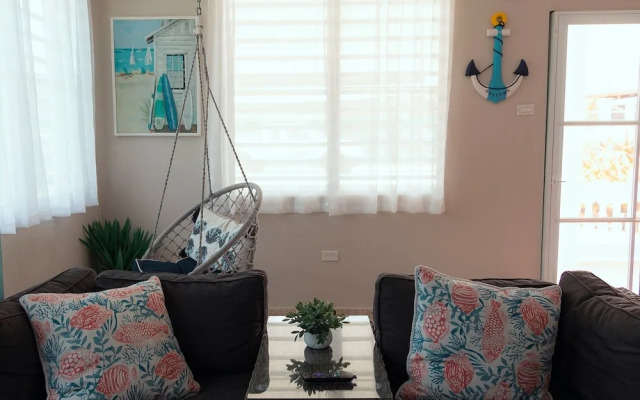 Tropical Breeze Escapes Couples Studio