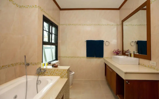 Balinese-Style 3BR Pool Villa Tina