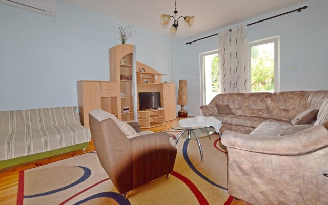 Apartment Majda