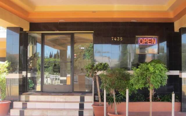 Starlight Inn Canoga Park