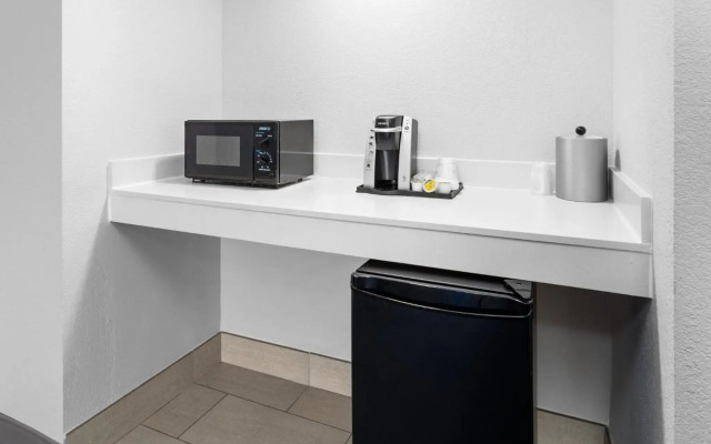 Holiday Inn Express New Albany - Louisville NW by IHG