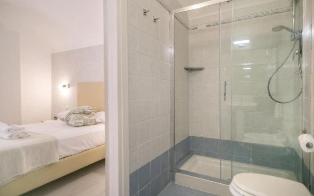 White Candia Guesthouse