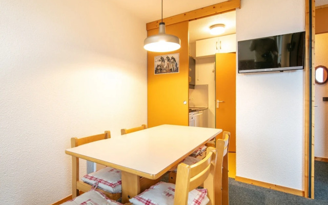 Studio in Doucy at the Foot of Ski Slopes