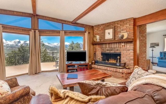 Macmillan Dog-friendly Vacation At Windcliff 4 Bedroom Home by RedAwning