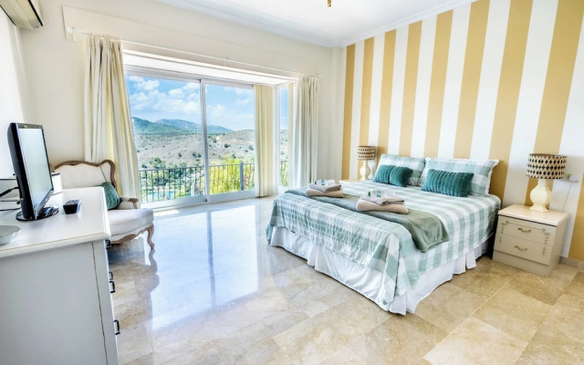 Stunning Golf Villa With Pool and Stunning Views