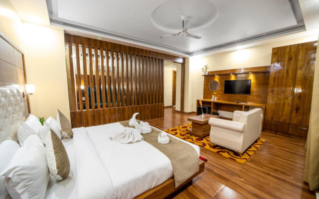 Hotel Divine Lakshmi Ganga