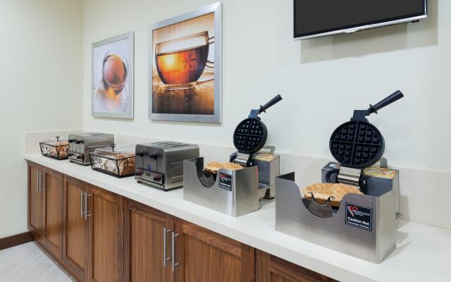 Staybridge Suites Miami International Airport by IHG