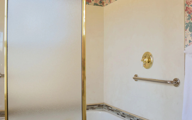 Yelton Manor Bed & Breakfast