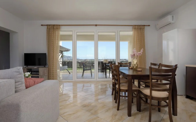 Altamira Holiday Apartment - 6 People Veranda With Views