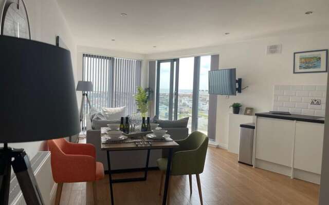 Superior 2 Bedroom Condo With Stunning Sea Views