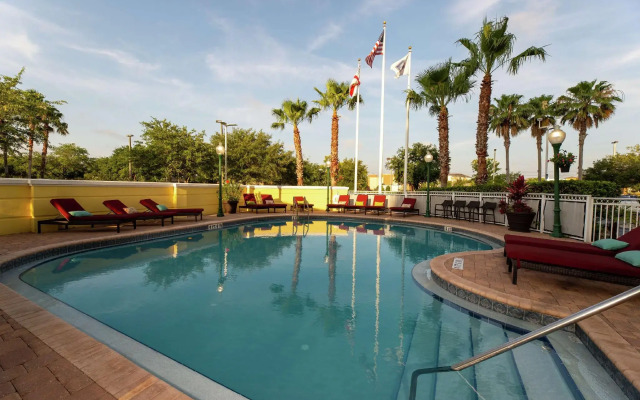 Hampton Inn & Suites Jacksonville Deerwood Park