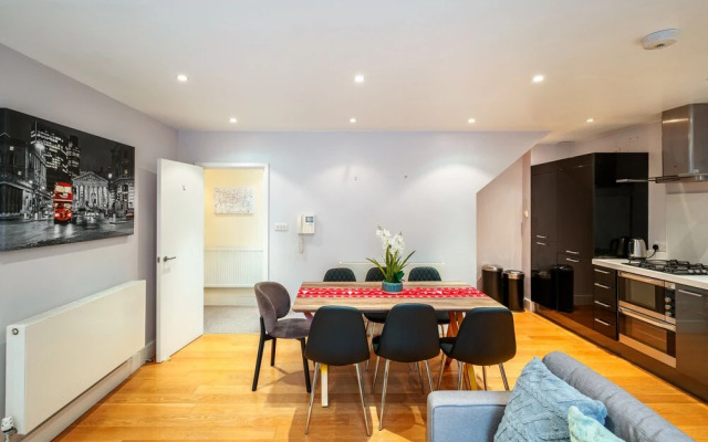 Immaculate 3-bed House in Central London