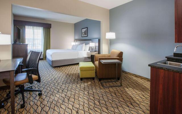 Wingate by Wyndham Roseville/Detroit