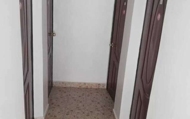 Guest House Hotel Chrisna - Hostel