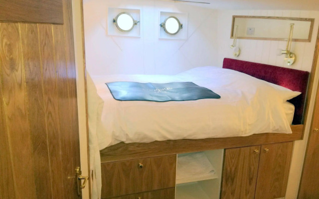 Hotel Barge Waternimf