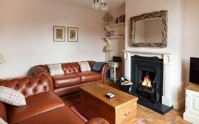 2 Carr Terrace