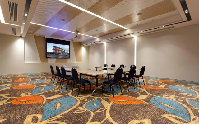 Calamvale Suites and Conference Centre