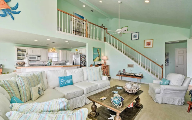1 Block to Beach: Family Getaway in Galveston!