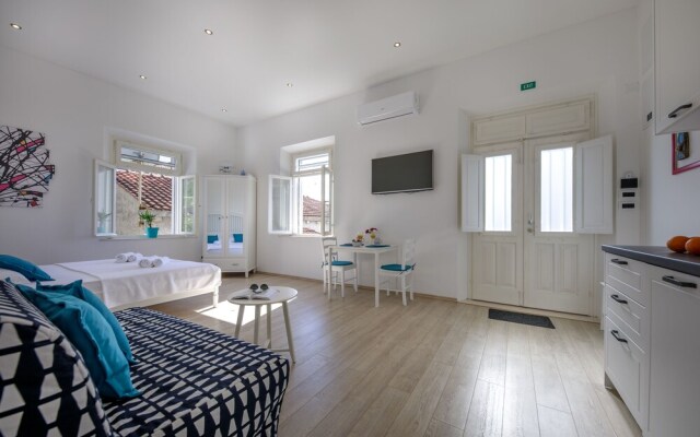 Ivano's studio apartments