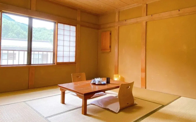 Nagahama Ryokan