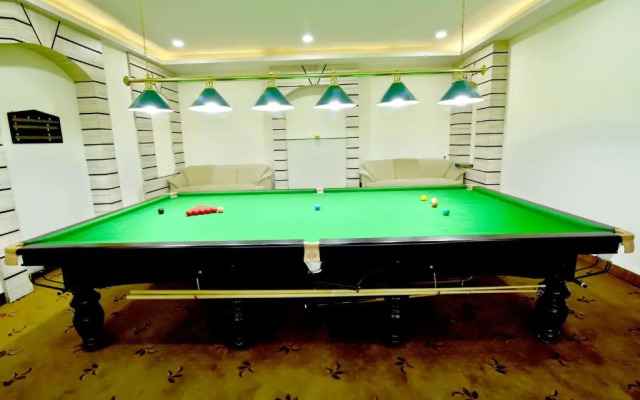 Solaris Hotel and Club