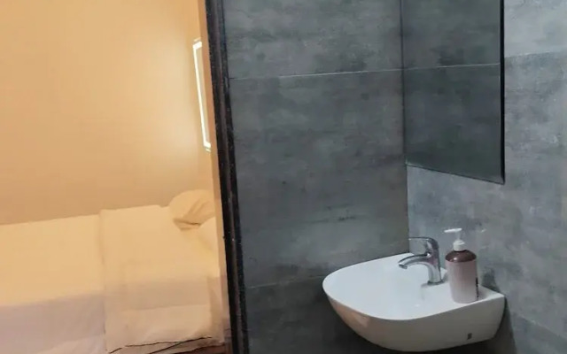 Hotel Kiwi Inn Vijaynagar Scheme 78