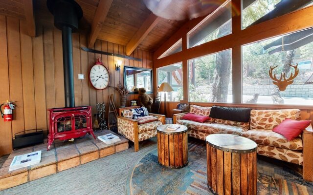 Mammoth Estates #140 2 Bedroom Condo by RedAwning