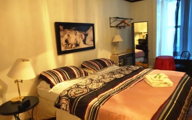 The Celebrities Hotel