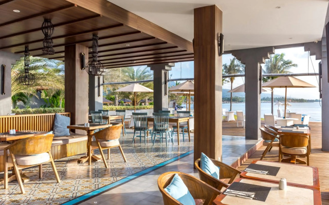 Lovina Beach Club & Resort