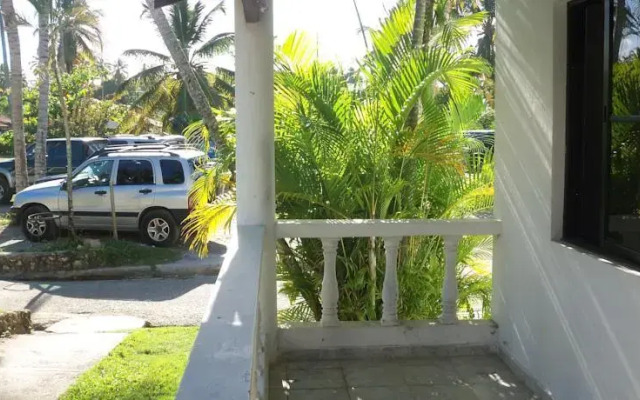 Las Pasqualas Beach Resort