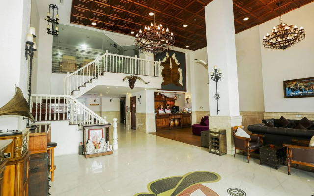 Seventeen Saloon Hotel