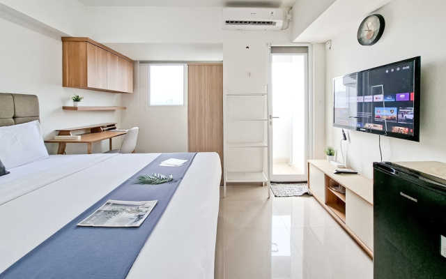 Compact White Studio At Cisauk Point Apartment