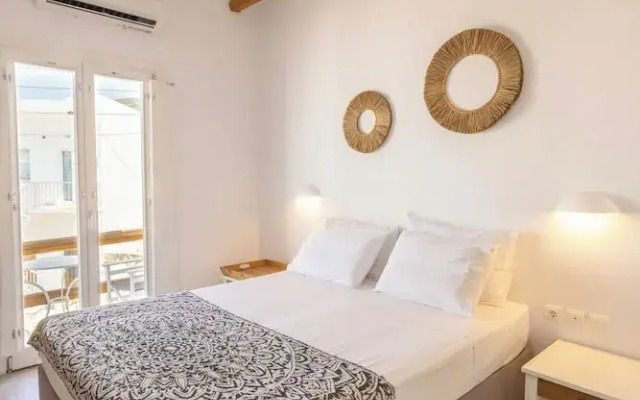 Parosquare Central Suites