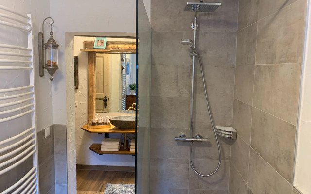 Beautiful holiday home in Vordermuhr with garden