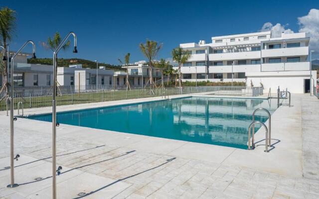 2313-Amazing new luxury apartment with three bedrooms